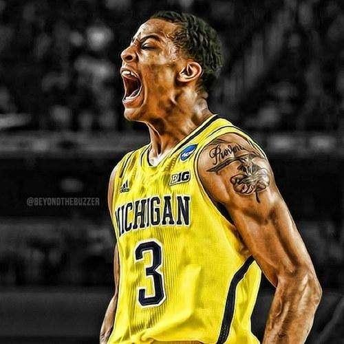 西甲倒计时，广东宏远冲刺阶段远射贴柱，细节引发关注，气氛紧张，轮换策略成焦点(王者荣耀回应梅西)